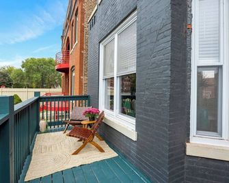Bronzeville Jazz Room. Beautiful, cozy, centered, relaxing, rustic. - שיקאגו - מרפסת