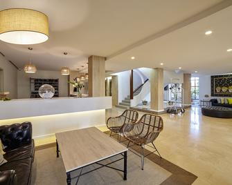 Hotel Tres Torres - Santa Eulària des Riu - Lobby