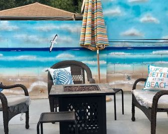 Elmo Hideout, a cozy MOVIE house W/ 4K projector - Pasadena - Patio