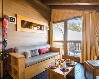 Lagrange Vacances Les Chalets Edelweiss - La Plagne-Tarentaise - Sala de estar