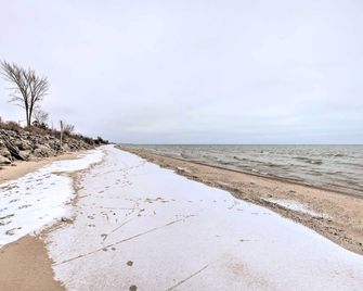 Two Rivers Thiede House - Walk to Lake Michigan! - Two Rivers - Strand