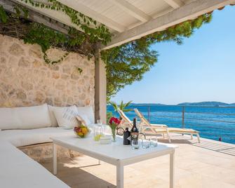 Beachfront Villa Pure Life with Pool - Hvar - Balcon