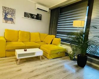 Millennium La Tour - Warsaw - Living room