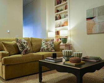 Cane - The Flats Demopolis - Demopolis - Huiskamer