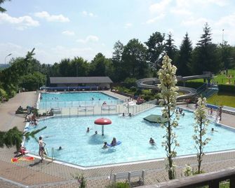 Holiday apartment in Gelenau in the center of the Ore Mountains - Amtsberg - Piscina