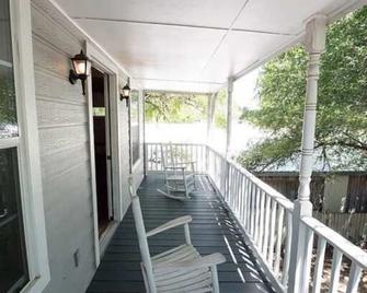 Bed & Breakfast: The Inn At Salado - Salado - Balcony