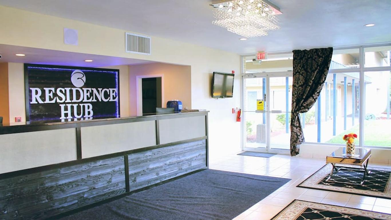 Residence Hub Inn and Suites