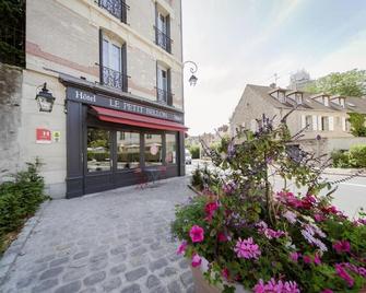 Logis Hotel - Le Petit Bellon - Senlis - Budova
