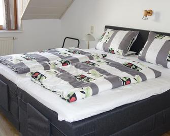 Guesthouse Kern - Apartment Riesling - Burrweiler - Habitación