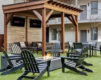 Cozysuites Two Stunning Music Row Condos With Parking - Nashville - Patio