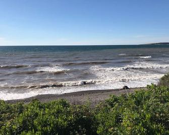 Point Cross Estates: 3 Bedroom Oceanfront Villa - Cheticamp - Пляж