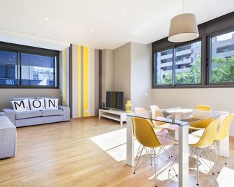 هوتل أكتا لومون - برشلونة - غرفة طعام