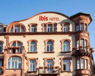 Ibis Metz Centre Gare - מץ - בניין