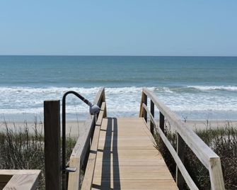 Just for the Halibut East | Oceanfront 3BR, 2BA | Pet-Friendly Beach Home - Emerald Isle - Beach