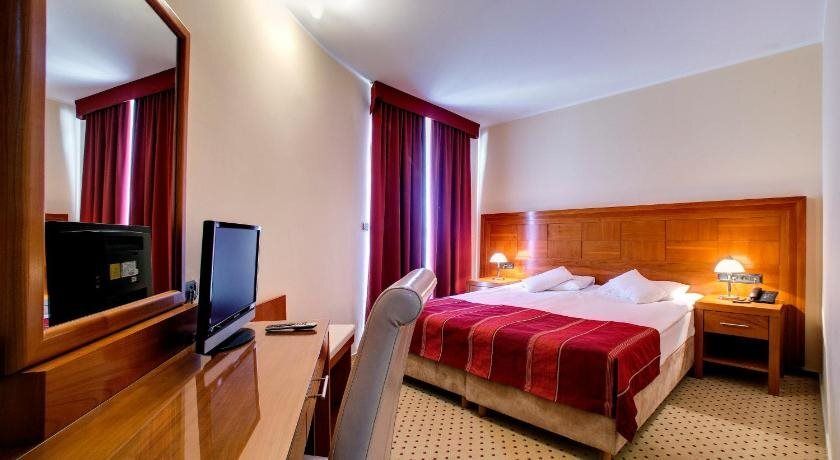 Hotel Duje - וודיצה - חדר שינה