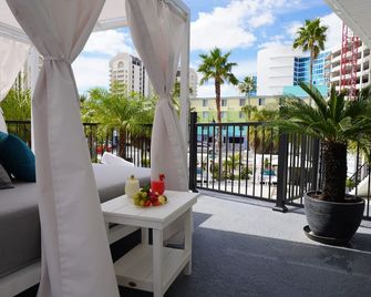 Ivory Sands Beach Suites - Clearwater Beach - Balcón