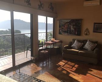 Experience Zih beauty\/tranquility. Stunning bay views are breathtaking. - Mexico City - Living room