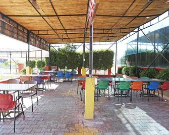 OYO Townhouse 918 Mehak Garden - Sirsa - Restaurant