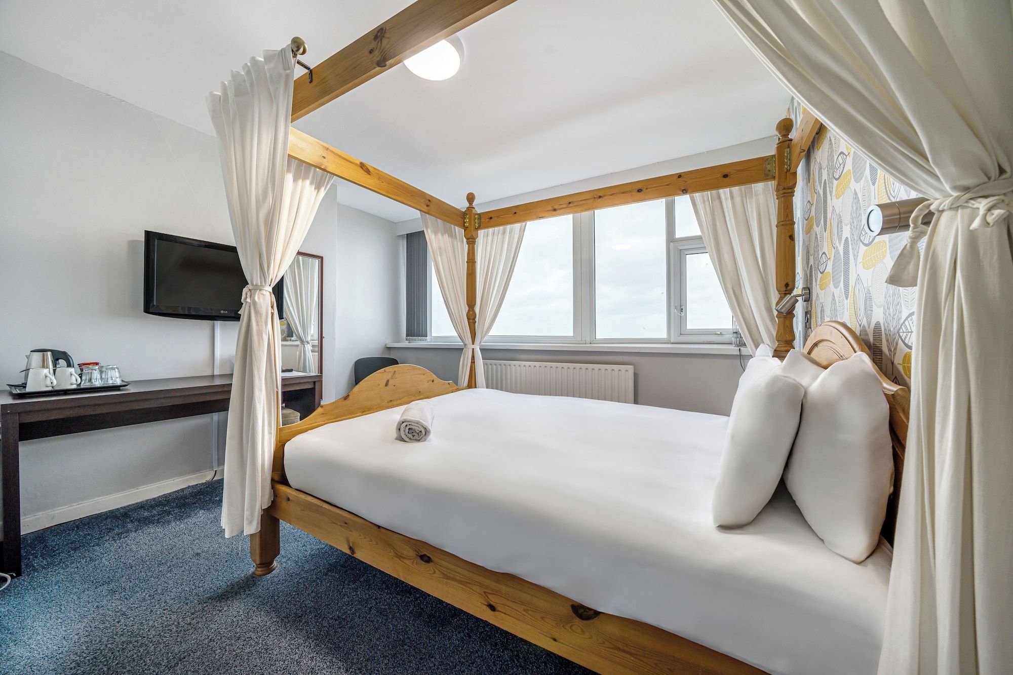 بلو ووترز هوتل - بلاكبول - غرفة نوم