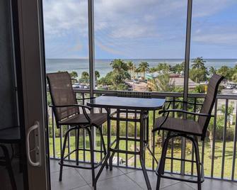 Half-Way To Heaven II You Deserve The Bestso Stay With Us - Bonita Springs - Balkon