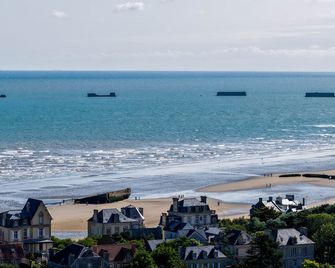B&B HOTEL Bayeux - Bayeux - Beach