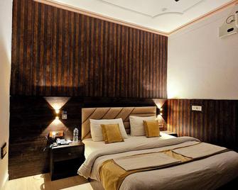 Shri Krishna Divine Dham - Mathura - Schlafzimmer