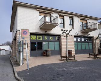 Hostal Ardoi - Zizur Mayor - Edifício