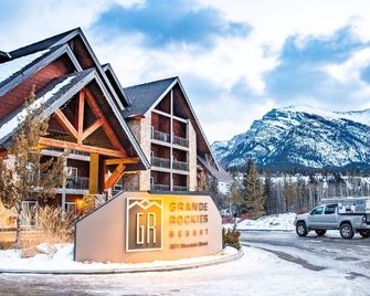 Grande Rockies Resort-Bellstar Hotels & Resorts - Canmore - Building