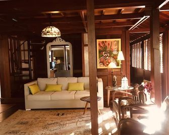 Luxury Beach House Pool & Beach - Temae - Soggiorno