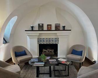 Hotel del Virrey - Salta - Living room