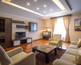 Apartments Feel Belgrade - Belgrade - Living room