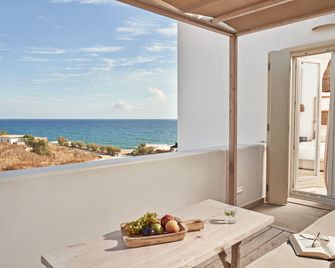 Volcano Luxury Suites Milos - Adults Only - Paleochori - Balkon