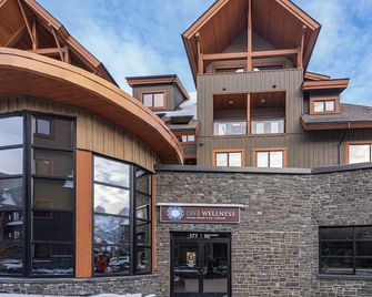 Solara Corner Suite-Pool & Hot Tub & Spa - Canmore - Building