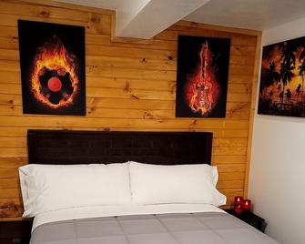 Hideaway 10 Traverse City Sleeping Bear Dunes - Interlochen - Bedroom