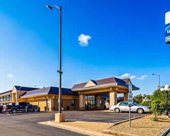 Best Western Northgate Inn - Pampa - Building