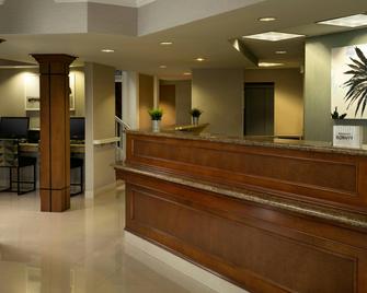 Residence Inn by Marriott San Francisco Airport/San Mateo - San Mateo - Front desk
