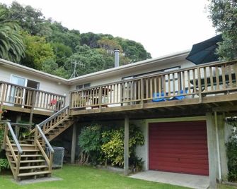 Ohiwa Bach By the Sea - Opotiki - Building