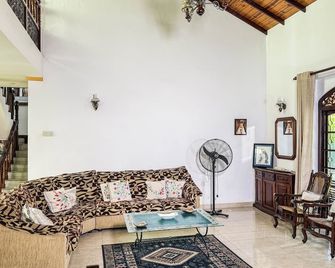 Gondolas Home Stay - Ragama - Living room