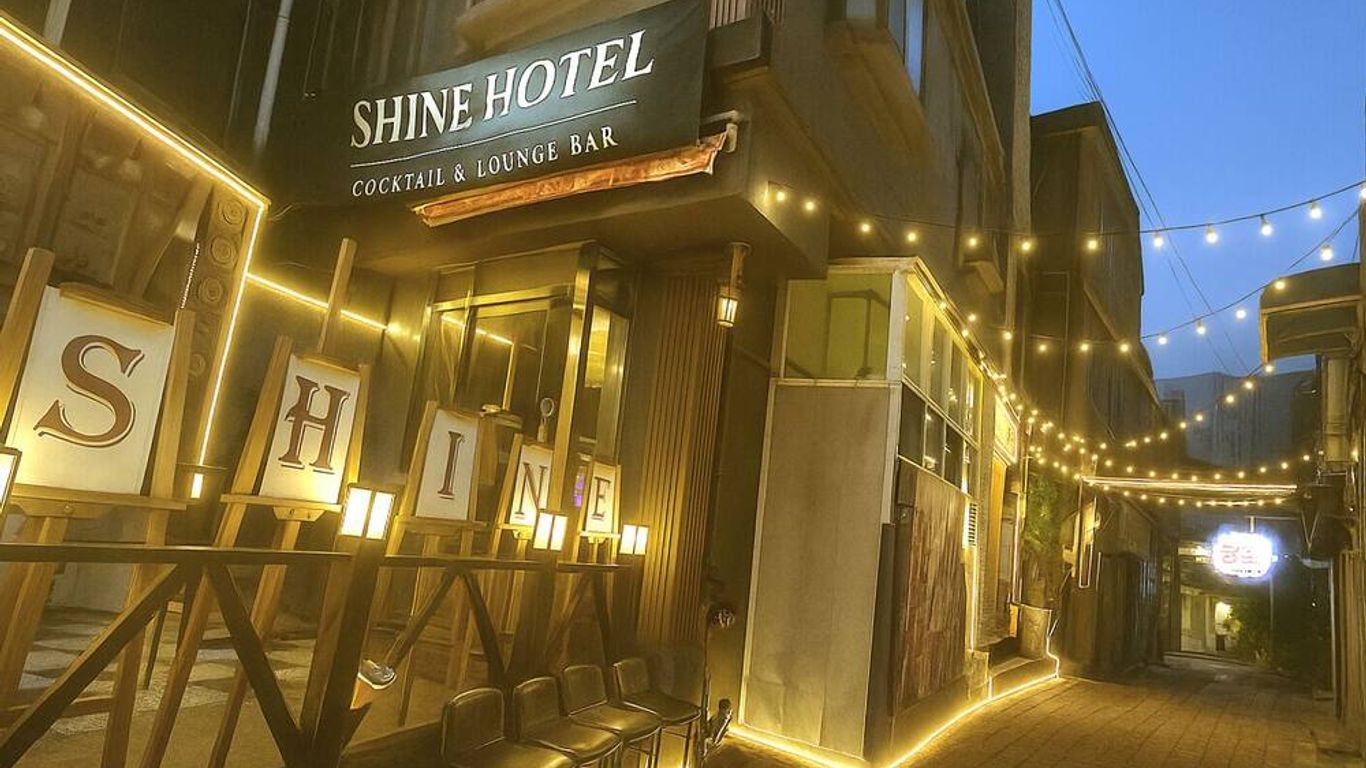 Shine Hotel