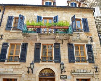 هوتل ماريا - كوتور - مبنى