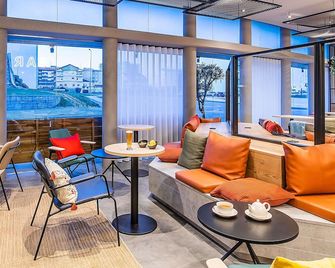 Ibis Braganca - Bragance - Salon