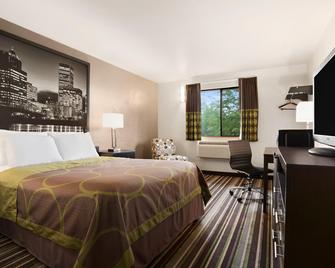 Super 8 by Wyndham Portland Airport - Portland - Bedroom