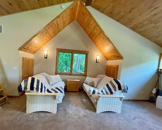 New Listing Gull Lake East Side 2bed/1bath guesthouse in charming Nisswa - Nisswa - Habitación