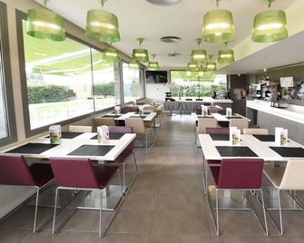 Ibis Styles Lleida Torrefarera - Lérida - Bar
