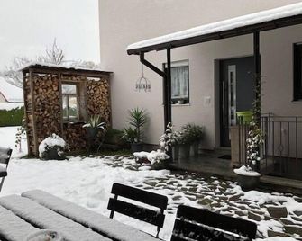 Ferienwohnung 'saaletal' im Parterre - Hammelburg - Patio