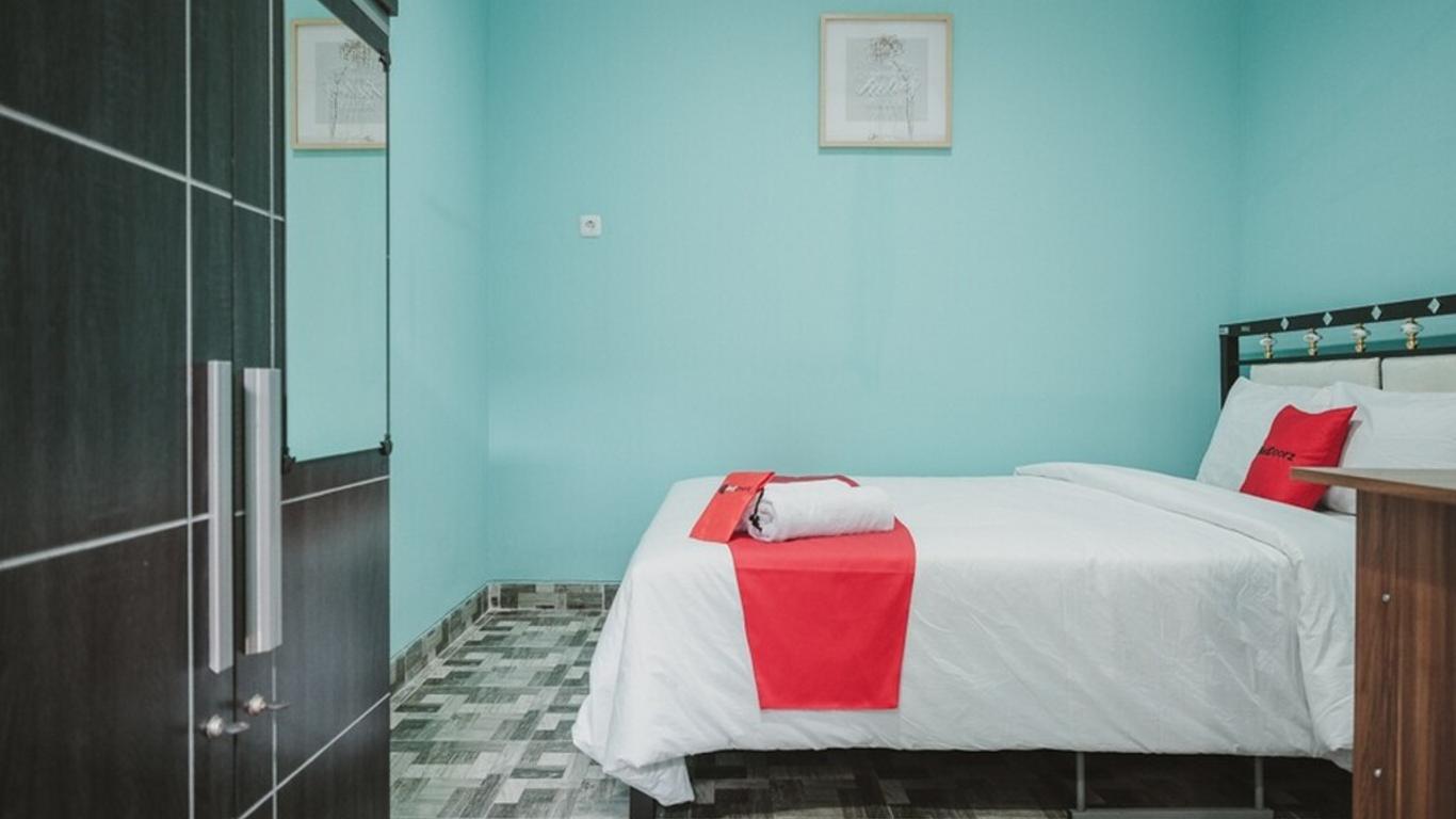 RedDoorz Near Rsud Koja