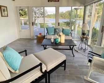 Northern Neck Waterfront Getaway! - Montross - Sala de estar
