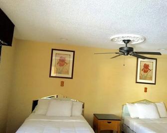 Deluxe Inn - Savannah - Savannah