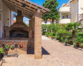 Apartment Nika-9 by Interhome - Umago - Vista esterna