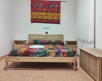 Beteya Hostel Don Bosco - Catania - Schlafzimmer